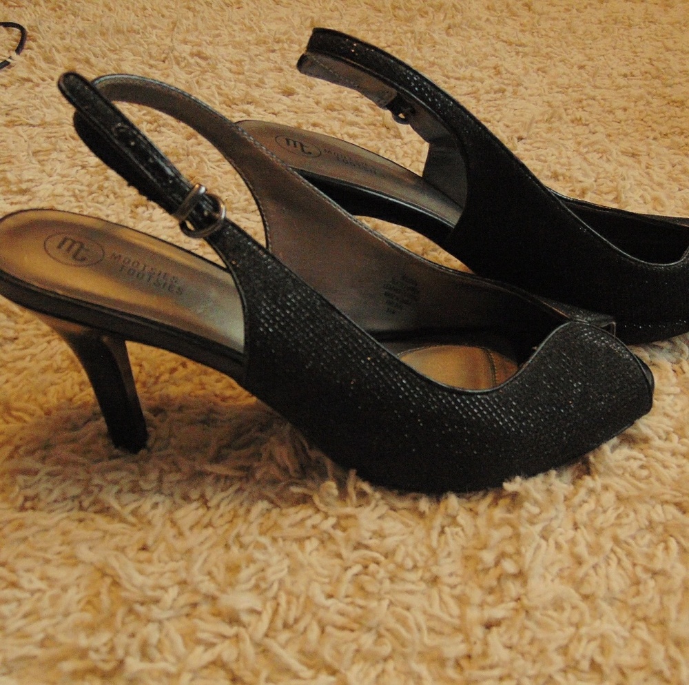 Dress shoes